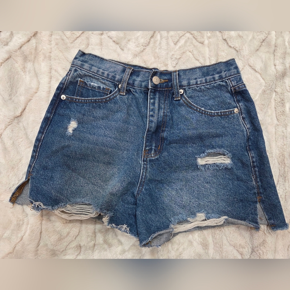 Trendy Blue Denim Distressed‎ Women Shorts- Refrain LA Size 3/26 Festival Shorts